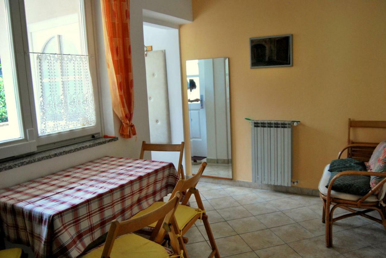Soraja Apartments Izola Eksteriør billede
